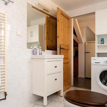 Redwood By Tendo Stay - Comfort Housing Appartement