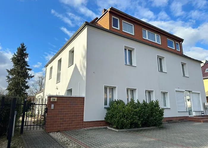 Διαμέρισμα Rosewood By Comfort Housing - 2 Bedroom Falkensee